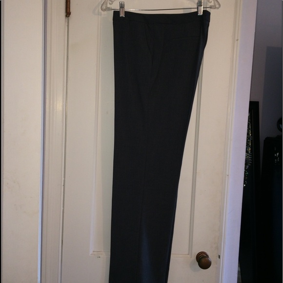 Grey pants suit - Picture 3 of 5